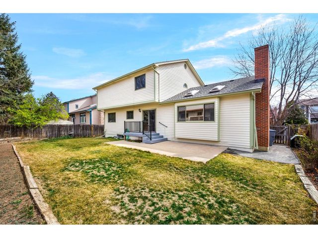 2942 Spinnaker Pl, Longmont, CO 80503