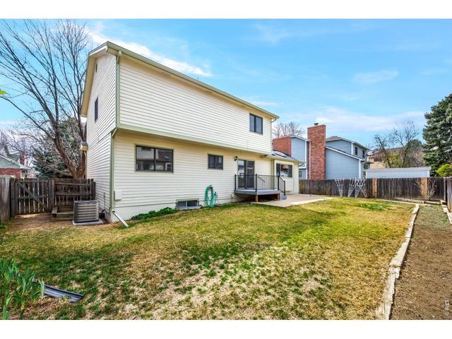 2942 Spinnaker Pl, Longmont, CO 80503