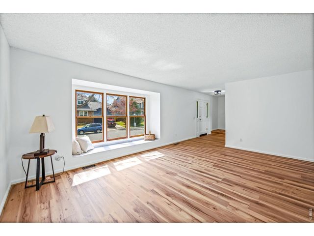 2942 Spinnaker Pl, Longmont, CO 80503