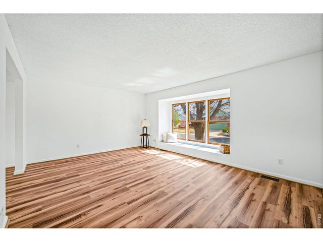 2942 Spinnaker Pl, Longmont, CO 80503