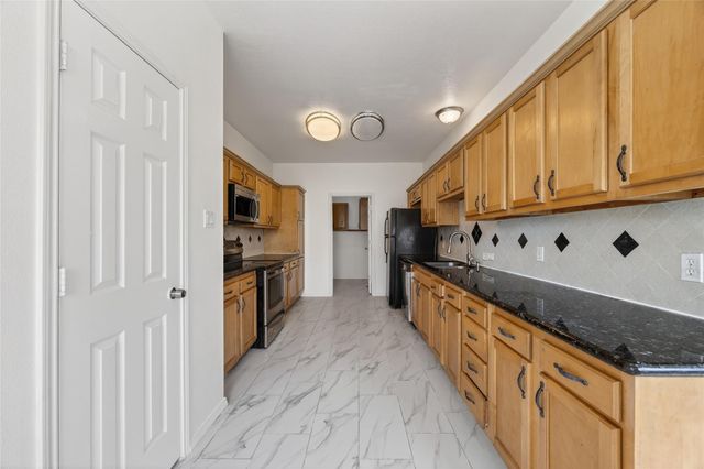 20747 Settlers Lake Circle N, Katy, TX 77449