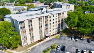 9725 S Karlov Avenue 501, Oak Lawn, IL 60453