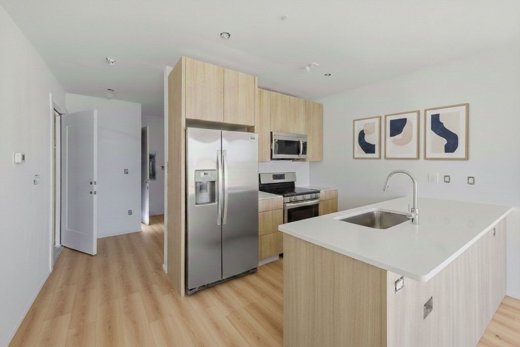 1035 Commonwealth Ave 501, Boston, MA 02215