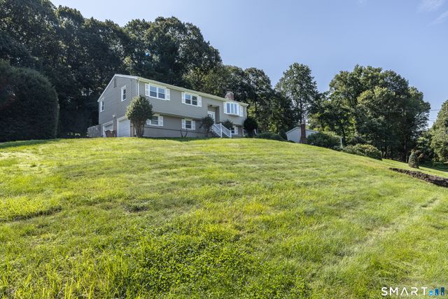 121 Longfellow Road, Shelton, CT 06484