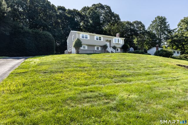 121 Longfellow Road, Shelton, CT 06484