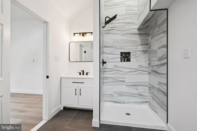 13 BARCLAY LN, Voorhees, NJ 08043