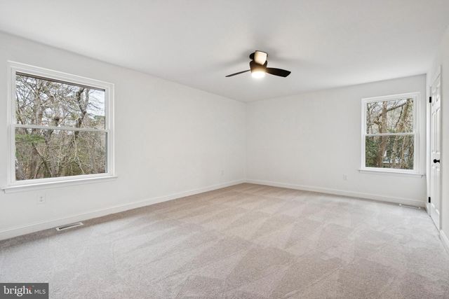 13 BARCLAY LN, Voorhees, NJ 08043