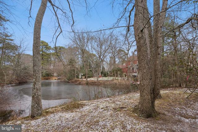 13 BARCLAY LN, Voorhees, NJ 08043