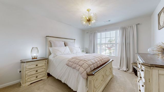 464 Augustine Dr, Lebanon, TN 37087