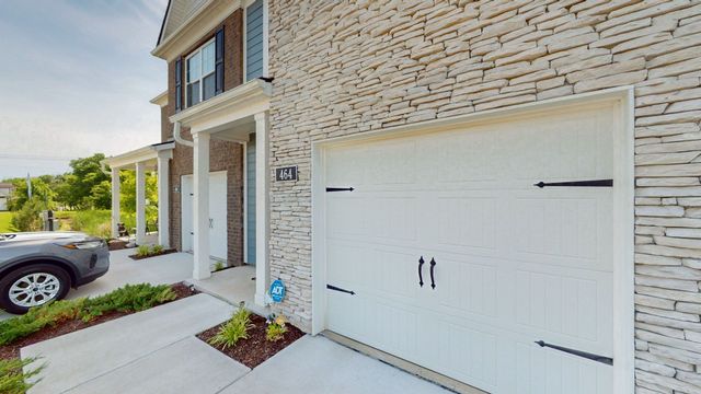 464 Augustine Dr, Lebanon, TN 37087
