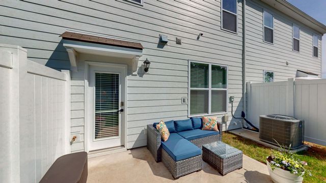 464 Augustine Dr, Lebanon, TN 37087