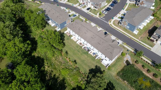 464 Augustine Dr, Lebanon, TN 37087