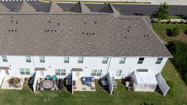 464 Augustine Dr, Lebanon, TN 37087