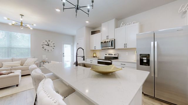 464 Augustine Dr, Lebanon, TN 37087