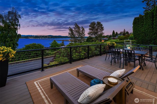 917 Lake Washington Boulevard S, Seattle, WA 98144