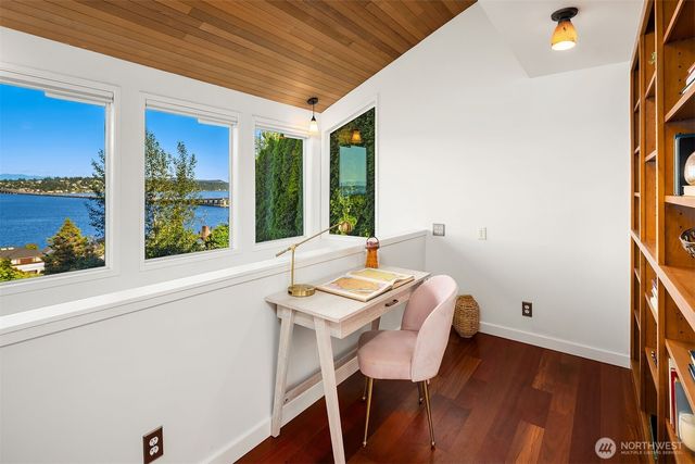 917 Lake Washington Boulevard S, Seattle, WA 98144