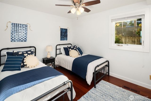 917 Lake Washington Boulevard S, Seattle, WA 98144