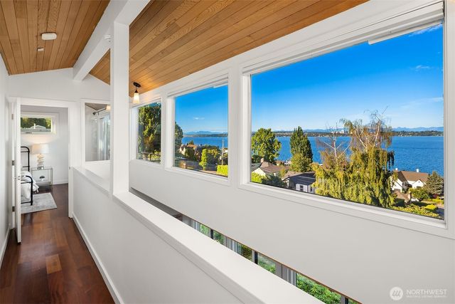 917 Lake Washington Boulevard S, Seattle, WA 98144