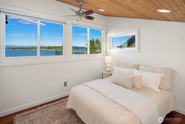 917 Lake Washington Boulevard S, Seattle, WA 98144