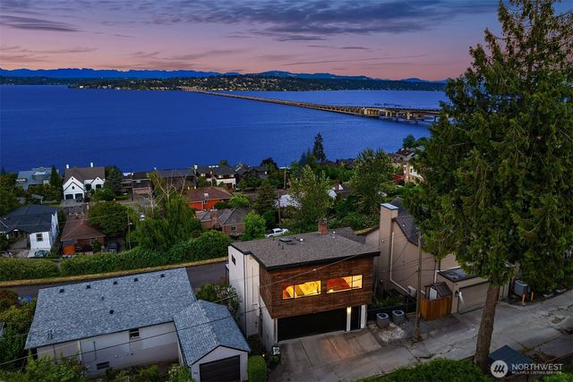 917 Lake Washington Boulevard S, Seattle, WA 98144