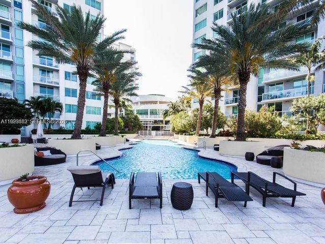 244 Biscayne Blvd 2102, Miami, FL 33132