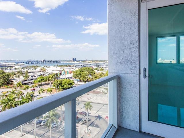 244 Biscayne Blvd 2102, Miami, FL 33132