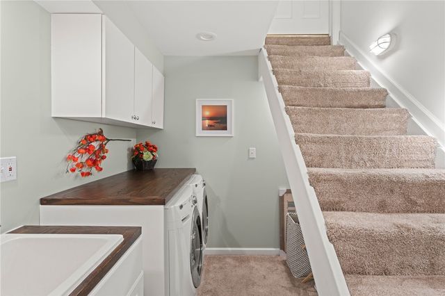 620 Northaven Cir, Shaler, PA 15116