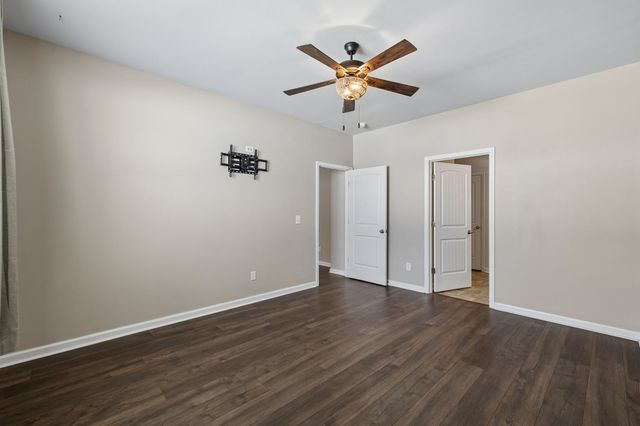 7098 Sunny Parks Dr, White House, TN 37188