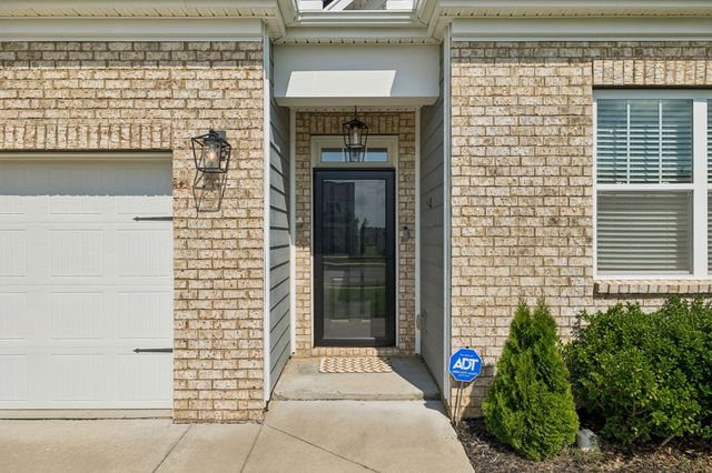 7098 Sunny Parks Dr, White House, TN 37188