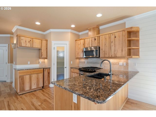 6114 Ne 80TH Ct, Vancouver, WA 98662