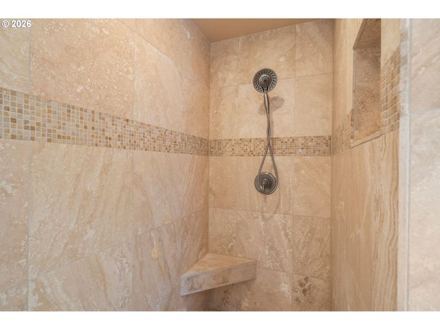 6114 Ne 80TH Ct, Vancouver, WA 98662