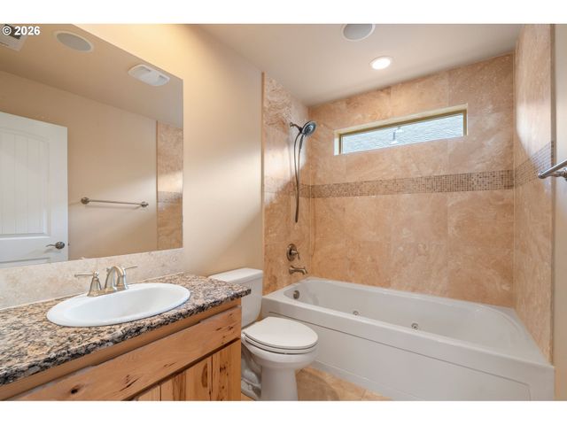 6114 Ne 80TH Ct, Vancouver, WA 98662