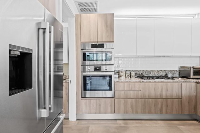 900 NE 4th Street B4, Fort Lauderdale, FL 33301