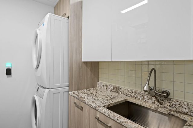 900 NE 4th Street B4, Fort Lauderdale, FL 33301