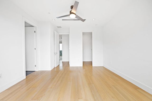 900 NE 4th Street B4, Fort Lauderdale, FL 33301