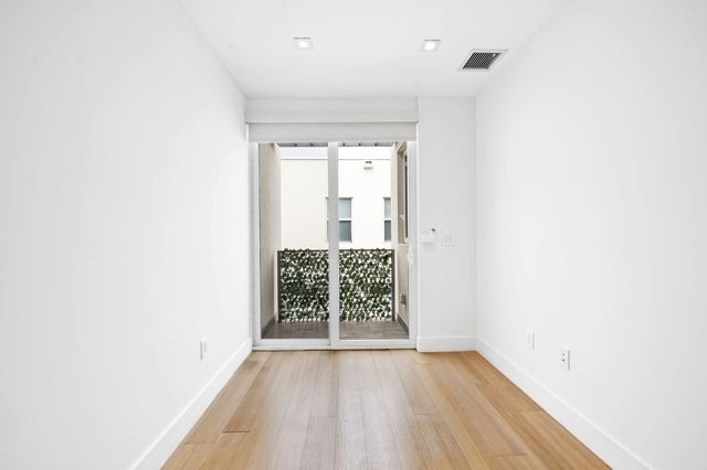 900 NE 4th Street B4, Fort Lauderdale, FL 33301
