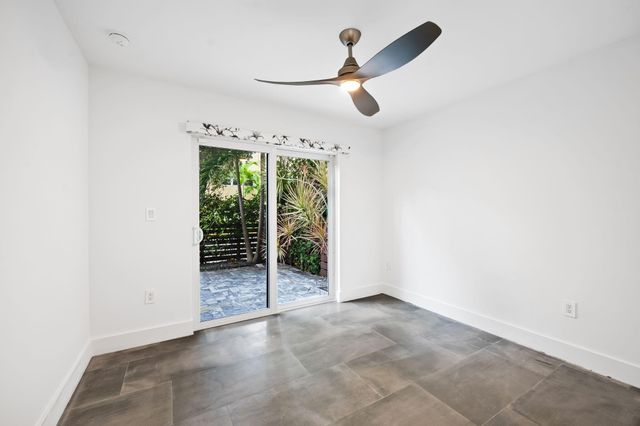 900 NE 4th Street B4, Fort Lauderdale, FL 33301