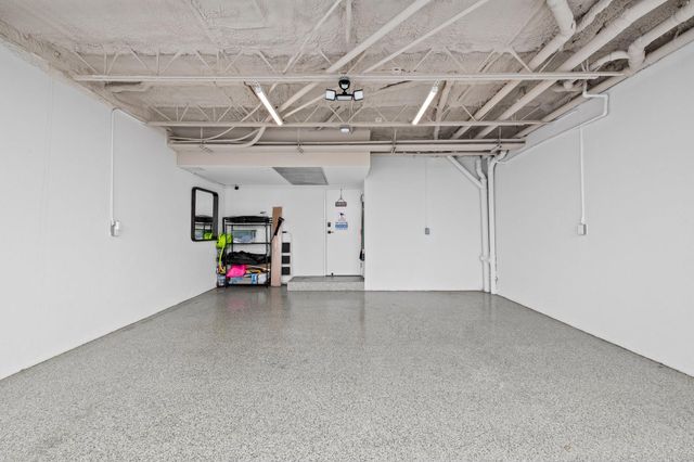 900 NE 4th Street B4, Fort Lauderdale, FL 33301