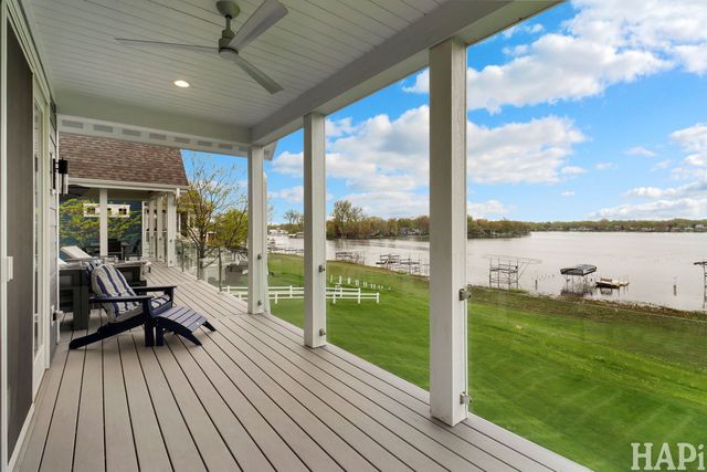 40561 N North Newport Drive, Antioch, IL 60002