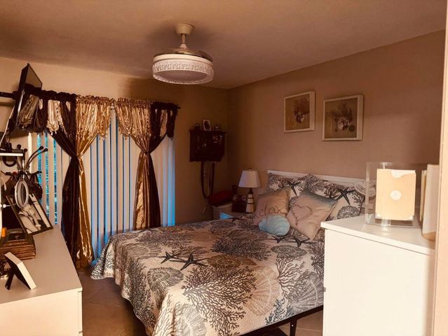 3100 Springdale Boulevard 310, Palm Springs, FL 33461