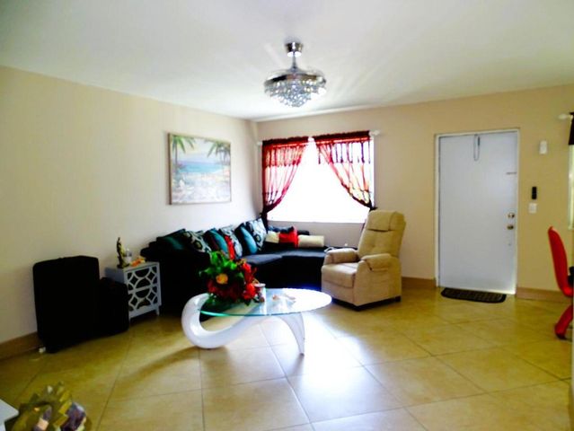 3100 Springdale Boulevard 310, Palm Springs, FL 33461