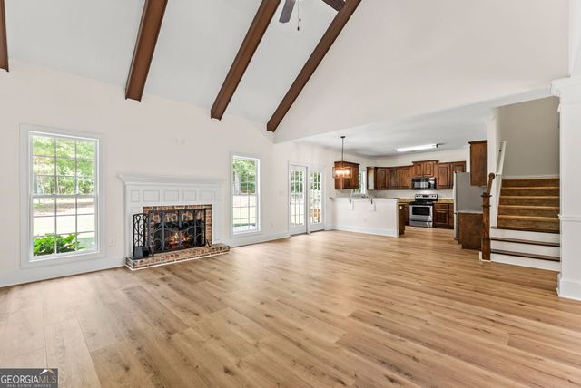 3142 Whitlow Creek Drive, Bishop, GA 30621