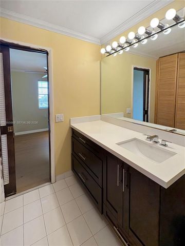 4525 W 20th Ave 529, Hialeah, FL 33012