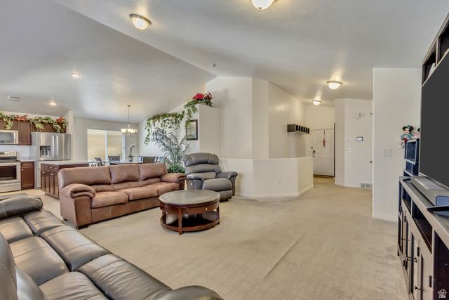 6176 W RIDGE MESA CIR, West Valley City, UT 84128