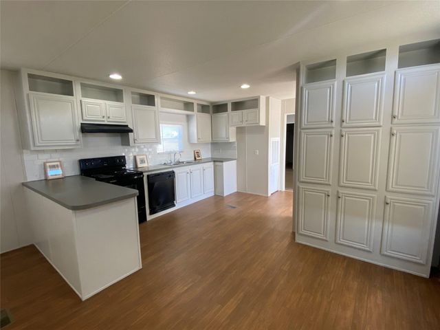 930 County Road 224, Florence, TX 76527
