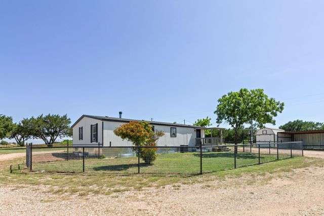 930 County Road 224, Florence, TX 76527