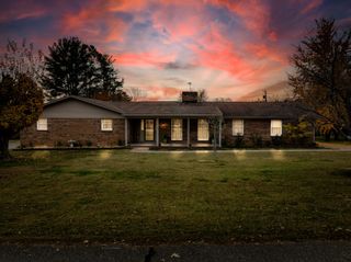 108 Sam Davis Dr, Springfield, TN 37172