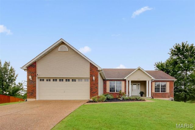 130 Wild Pigeon Ct, O'fallon, MO 63368