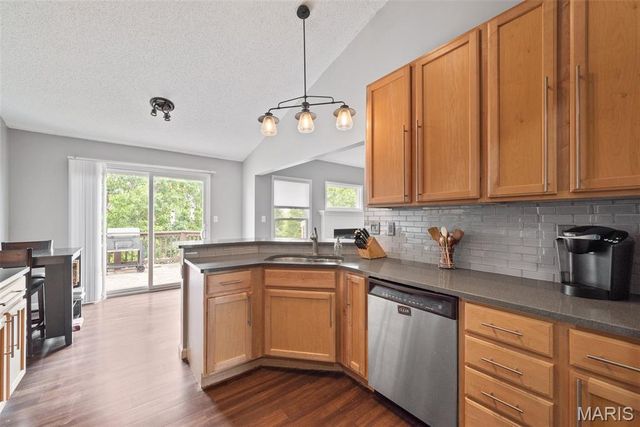 130 Wild Pigeon Ct, O'fallon, MO 63368