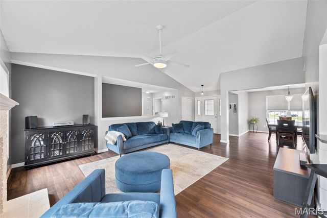 130 Wild Pigeon Ct, O'fallon, MO 63368